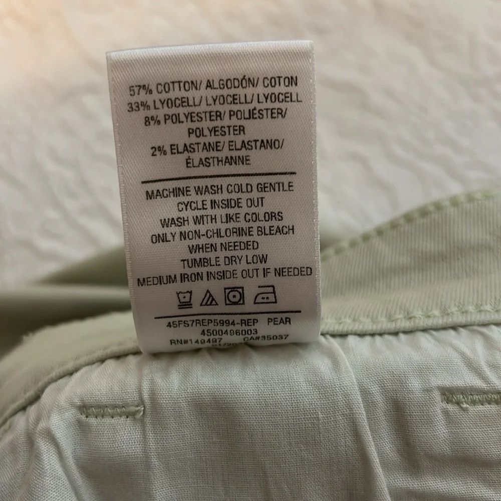 NWT Joes Jeans High Rise straight ankle pants, women’s size 31. Pear green.